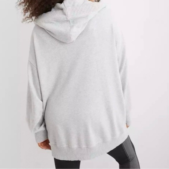 Aerie Womens Down to Earth Oversized Hoodie Size M Gray Cozy Casual Pocket - Picture 2 of 10